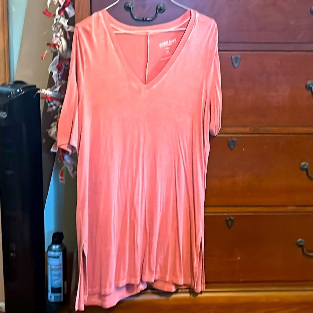 Cotton candy pink, T-shirt, very flimsy and loose fitted